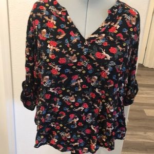 Torrid 5 4/5X Black Floral / Woodland Animals Harper Top